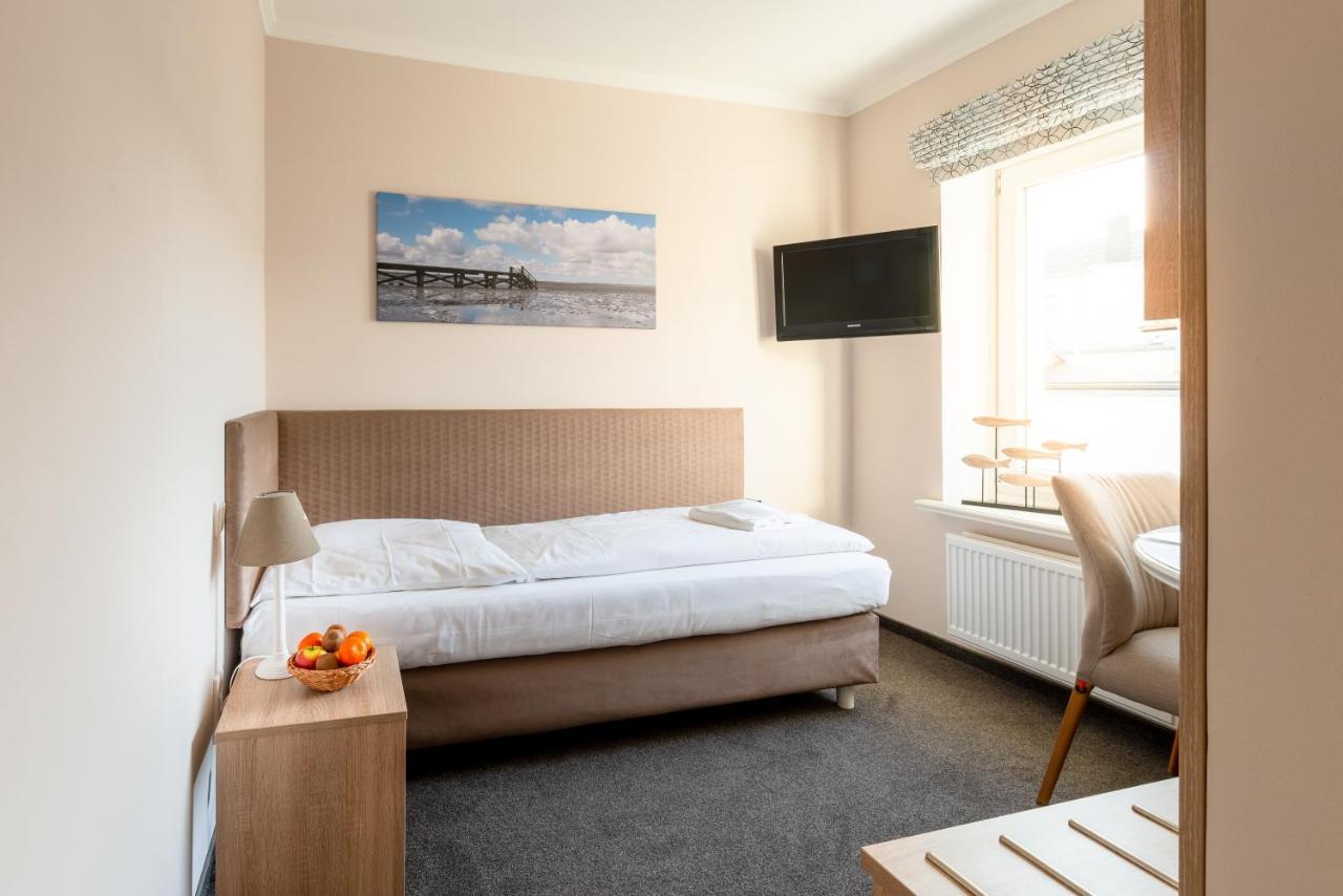 Nordsee-Hotel Hinrichsen Хузум Экстерьер фото
